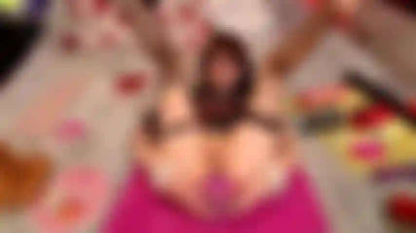 3 Dildos tief in meinem arsch 🤤.