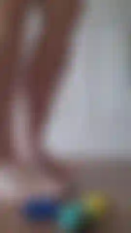Wenn du auf füße stehst, mache ich gerne individuelle videos nach deinen wünschen für dein vergnügen 😉.