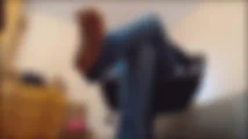 Jeans & fußfetisch, masturbationsermutigung.