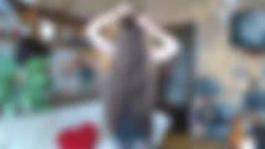 Haare bürsten 03 2023 1679393806380.