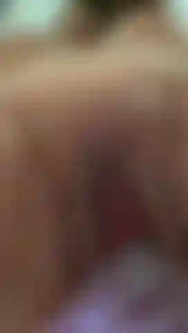 Mit fetter und feuchter muschi.