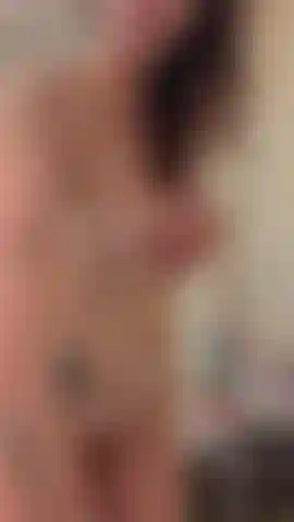 Striptease / ganzer körper / video davon, wie ich mich selbst berühre🖤.
