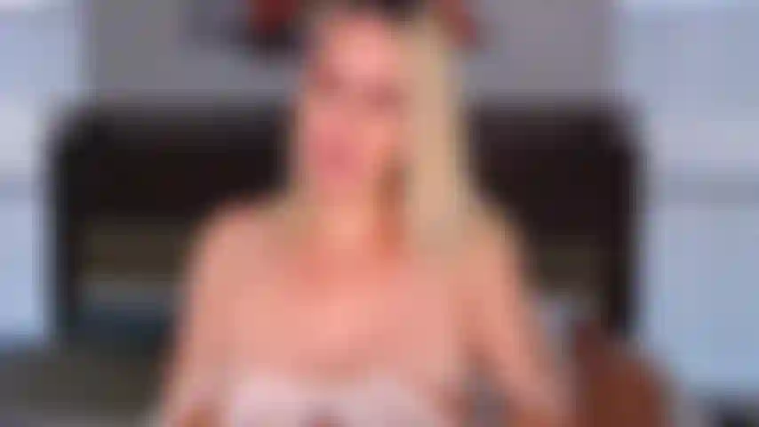 Privatshow nr. 3, 06.06.2020, Ganz nackt, masturbiere mit meiner stimmung, dann ficke ich meine fotze gut!