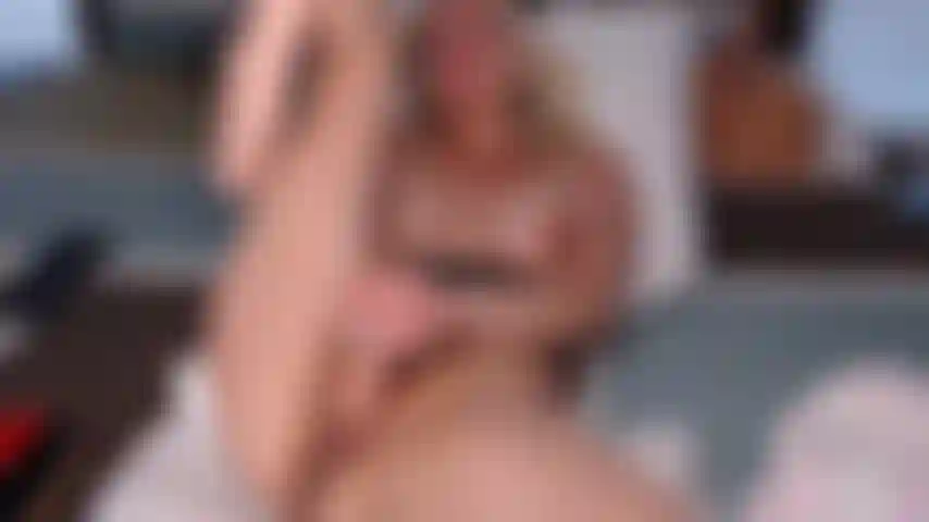 Privatshow nr. 4, 29.5.2020, Kurzes video von mir, wie ich meine muschi ficke, während ich einem süßen typen cam2cam zuschaue ... Lecker.