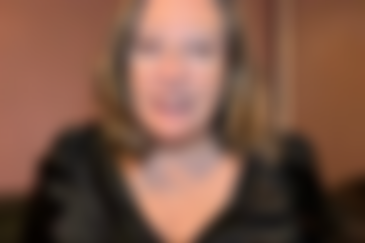 Susie_will_deinen_schwanz_in_ihrem_arsch.