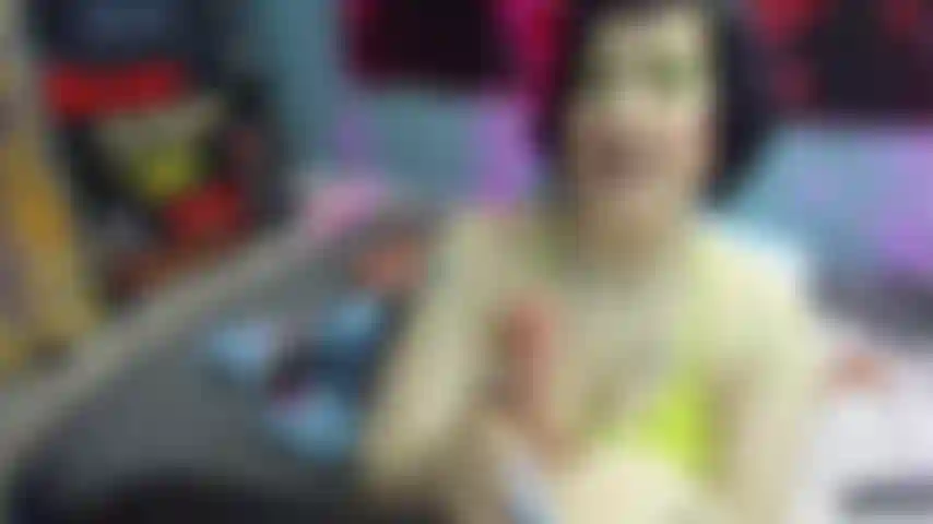 Würge, sabbere, lecke deepthroat.