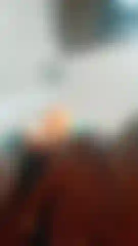 Erster orgasmus beim ahegao, kamera auf dem boden. Extreme moams.