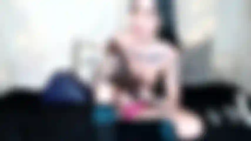 Ein weiteres riesiges spielzeug, das ich für meinen arsch benutze! Diese ist noch größer als die andere. Kann ich das? Hehe.