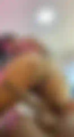 Reite mit meinem großen arsch auf deinem schwanz.