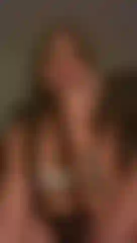 Fingere meine enge muschi.