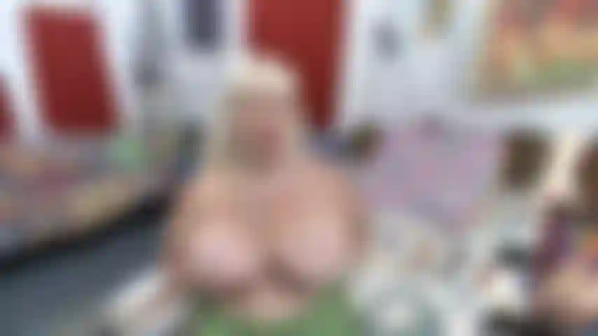 Stiefmama – wackelnde titten, wichsanleitung, arschloch zeigen.