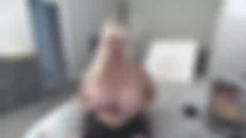 MOBIL PREVIEW---FACE & TITS JIGGLED IN MY HANDS---BEGGING FOR YOUR LOAD