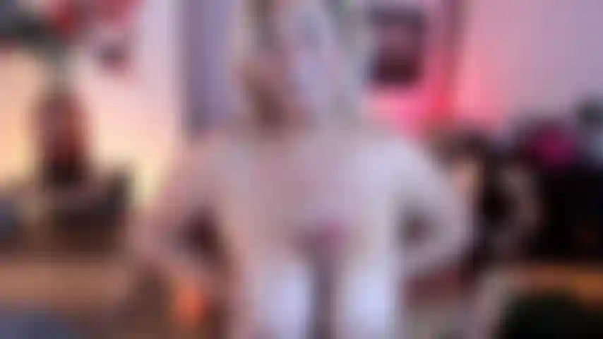 I love when your cock is between my tits, I can bounce them and I can suck you at the same time... it's very exciting!