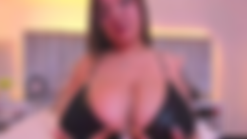 Du willst sehen, wie meine großen titten deinen schwarzen schwanz ficken.