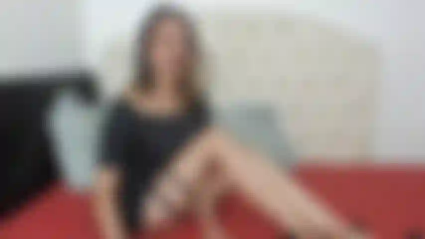 Nackt in high heels.