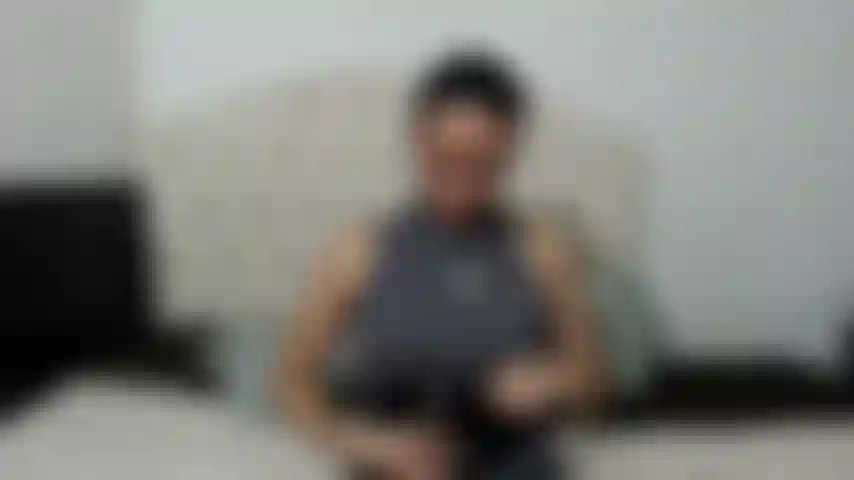 Open my legs and suck my pussy