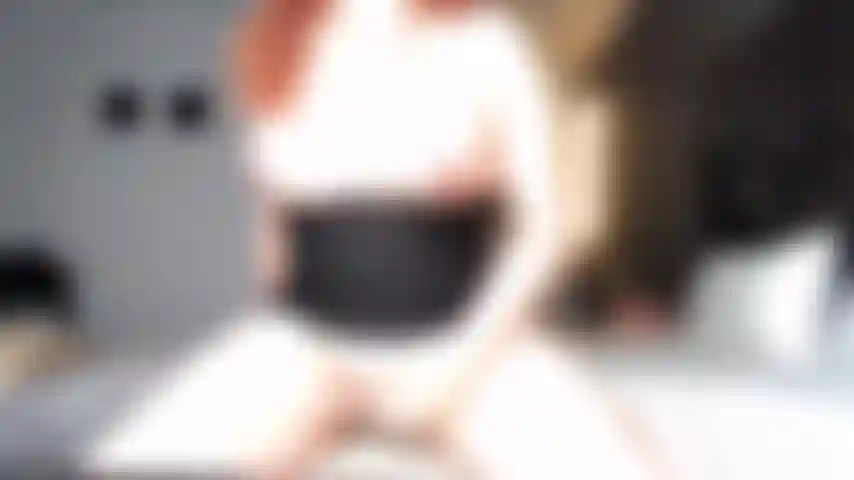 Der mann meiner besten freundin hat mich in meinem haus besucht und mich zum abspritzen gebracht!