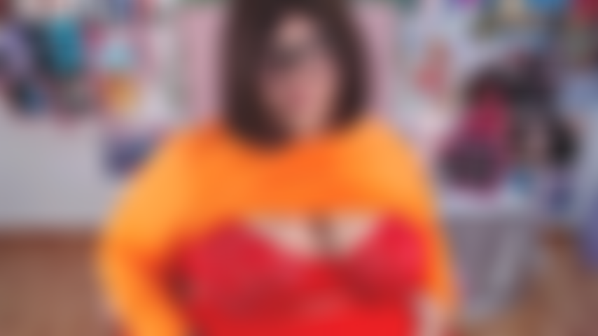 Velma cosplay neckt titten und blowjob