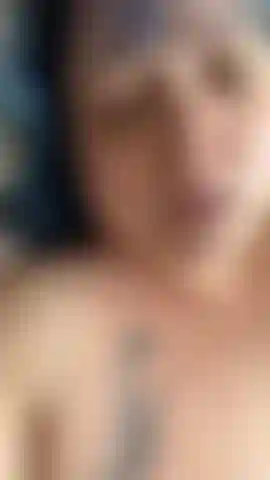 Die mir selbst einen heftigen orgasmus verschafft (nur gesicht und audio-stöhnen).