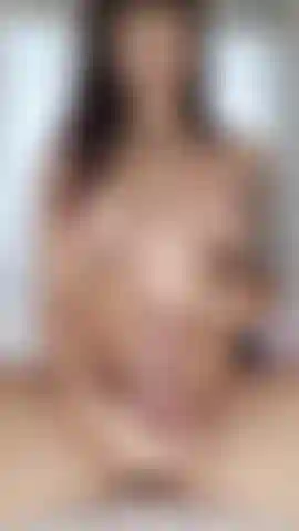 Probiere ein neues spielzeug aus.