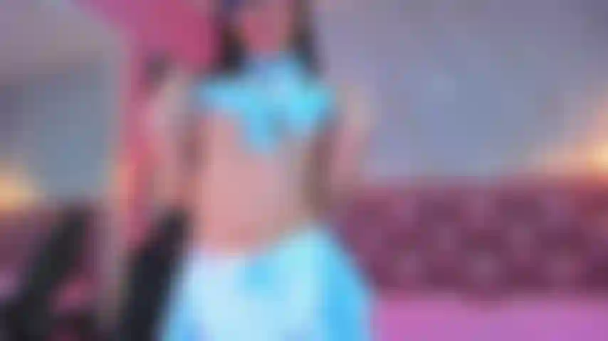 Sexy striptease nackt.