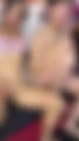 Diese enge vagina verlangt nach einem eindringenden schwanz.
