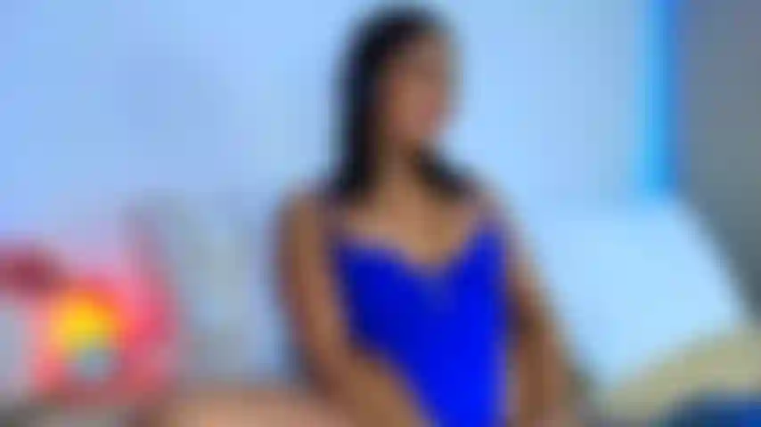 Fick meine muschi mit meinem schwanz und werde so nass und schmutzig.