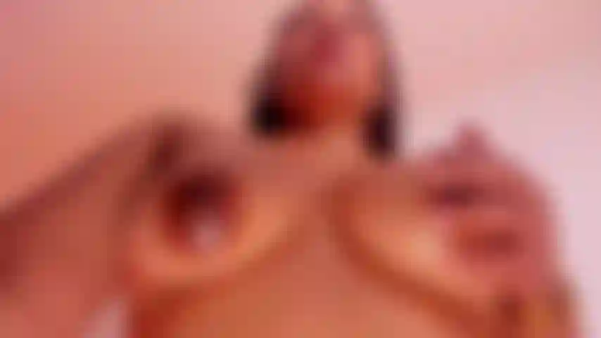 Etwas eis auf meinen brüsten.