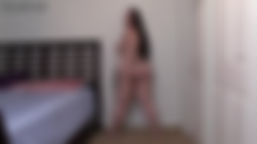 Großer arsch wackelt, dirty talk für kleine cuckolds – ich wackele mit meinem großen arsch für dich, stehe da und wackele und klatsche mit dem hintern. Ich rede über die großen schwänze, die ich genieße, und darüber, dass du mit deinem kleinen schwanz nie an mich herankommen würdest. Ich beuge mich vor und wackle mehr, während ich geschichten erzähle.