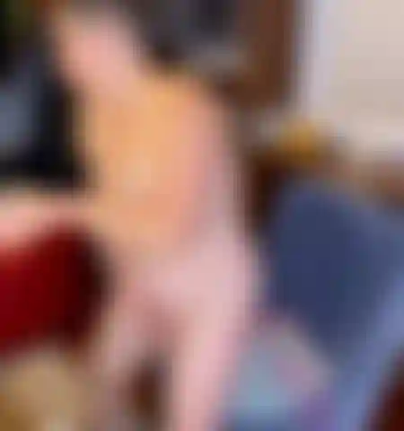 Langsamer aufbau · zittern — mit meinen brüsten spielen, bis es mich zum zittern bringt. Kurz, ehrlich und sehr real. #Brüste #masturbation #reif.