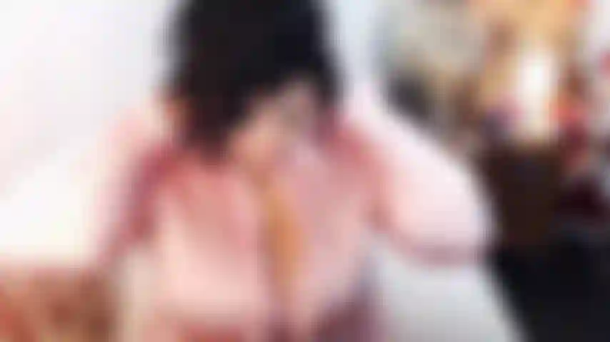 Die perfekte titty tease! Trage ein satinhemd, einen sexy bh darunter und necke deinen jungen, verheirateten schwanz, um über meine schönen, reifen, großen natürlichen brüste zu blasen :))) genieße @.