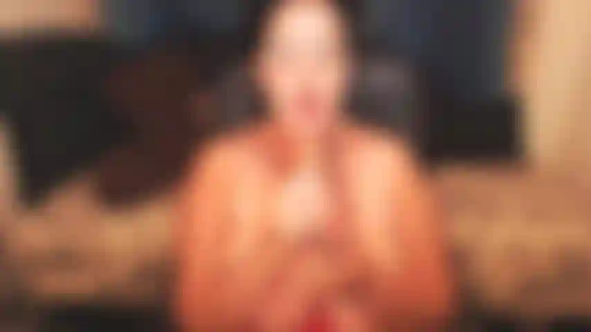 Ein guter tittenfick ist immer willkommen :) mit einem blick auf einen schlampigen blowjob, damit wir spaß haben können >p.