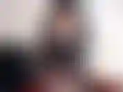 Strap-on-spaß. Peg dich oder wichse mit dir, ich bin gleich sexy. Große brüste und ein großer schwarzer schwanz, das beste aus beiden welten :) viel spaß!