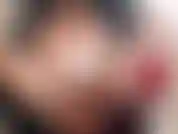 Mama ist die beste:) sexy, aus spitzenunterwäsche, passendem ouvert-höschen, füttert dich mit ihren riesigen brüsten, harten nippeln in nahaufnahme, blowjob, fickt und spritzt über deinen ganzen schwanz. Was mehr? :).