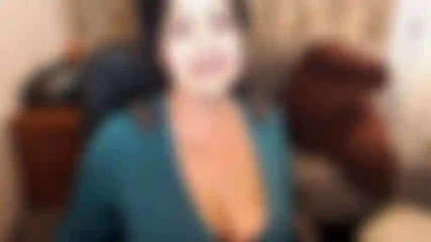 Mein lieblings-cappuccino-rezept! Ich gebe die titten und den kaffee, du bringst den schwanz und die milch :)))) wir mischen sie, wichsen sie, lutschen, lecken, spucken, sabbern und voilà! Der freitags-cappuccino ist bereit zum schlucken :p.