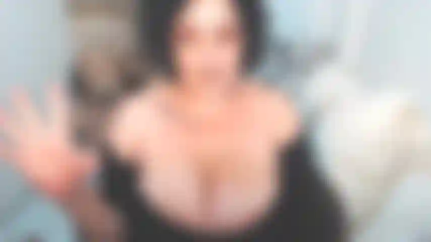 Bewerte einen kleinen penis und dann ein sexy, rosa arschloch oder eine männerfotze. Ermutige sie, den penis zu vergessen und ein paar finger in diese buschige rosa fotze zu stecken. Es ist eine win-win-situation, glauben sie mir :).