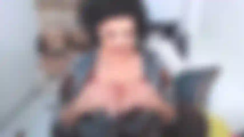 Ich bin zweifellos ein kinkster, aber ich kann nie nein sagen, wenn es um eine altmodische, aber goldene „fick mich“-show geht. Vorspiel, dirty talk, sexuelle erregung, ficken, abspritzen in mir :))))).