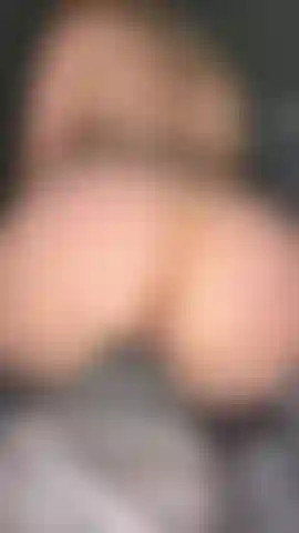 Schiebe den analplug hinein.