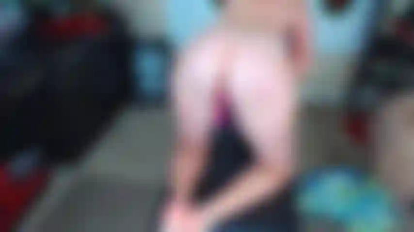 42. Teil i - nackte frau. Claus benutzt einen candycane-dildo in verschiedenen positionen mit nahaufnahmen und bekommt 3 orgasmen!!!