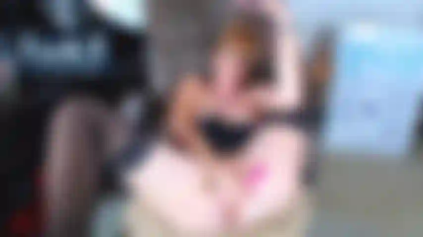 111. Fingere meinen arsch für dich in verschiedenen stellungen.