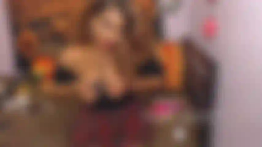 Neues tittenfick-video. Ich hoffe, es gefällt euch. Ich habe am ende etwas öl hinzugefügt, um noch mehr spaß zu haben.