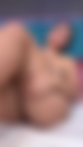 Du magst die show meiner füße oder meiner muschi oder beides zusammen.