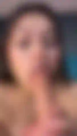 Ich möchte deinen schwanz genießen und ihn dann reiten.