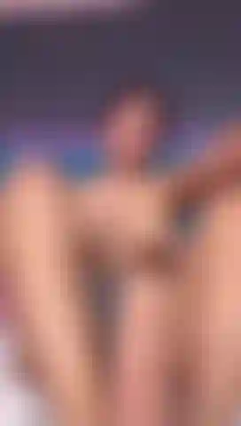 Dein schwanz an meinen füßen, bis du für mich darauf spritzt.