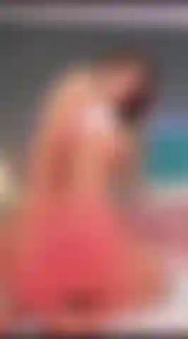 Ich werde dich zufrieden zurücklassen und wir werden eine unglaubliche zeit haben, wenn du dich von mir mitreißen lässt. Komm und genieße meine show. Ich verspreche dir, dass du so köstlich für mich kommen wirst.