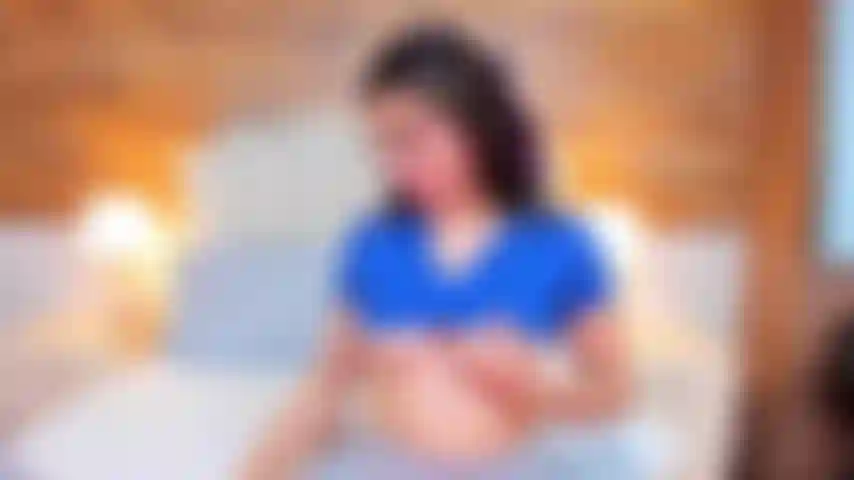 Am meisten freude bereitet es mir, wenn meine titten gefickt und übernommen werden. Komm und mach mich zu deiner und leck meine großen brustwarzen.