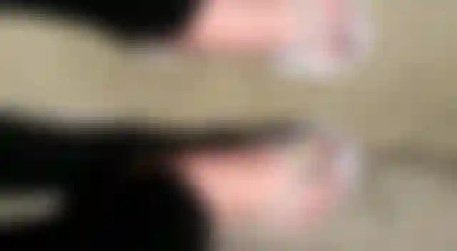 Die in flip-flops läuft, für fußfetischisten, die es lieben, ein paar sexy füße in lip-flops zu sehen.