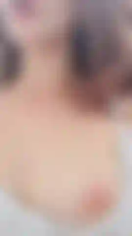 Masturbiere im büro.