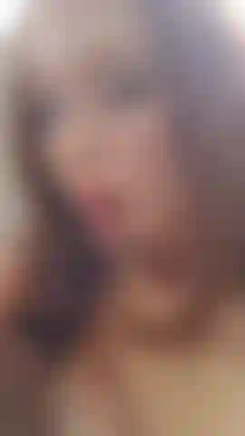 Die dich im büro neckt.