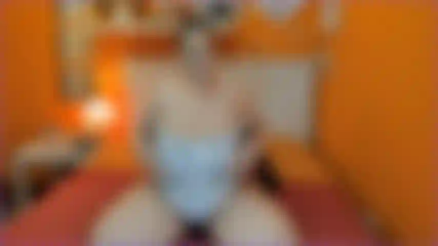 Deine magere freundin geht ins bett und du meldest dich, um mich zu sehen, weil du weißt, dass mein großer, fetter körper derjenige ist, der dich härter zum abspritzen bringen kann als jeder andere!